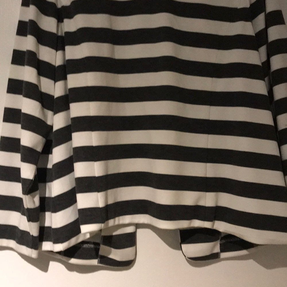 Striped Blazer - Picture 4 of 5